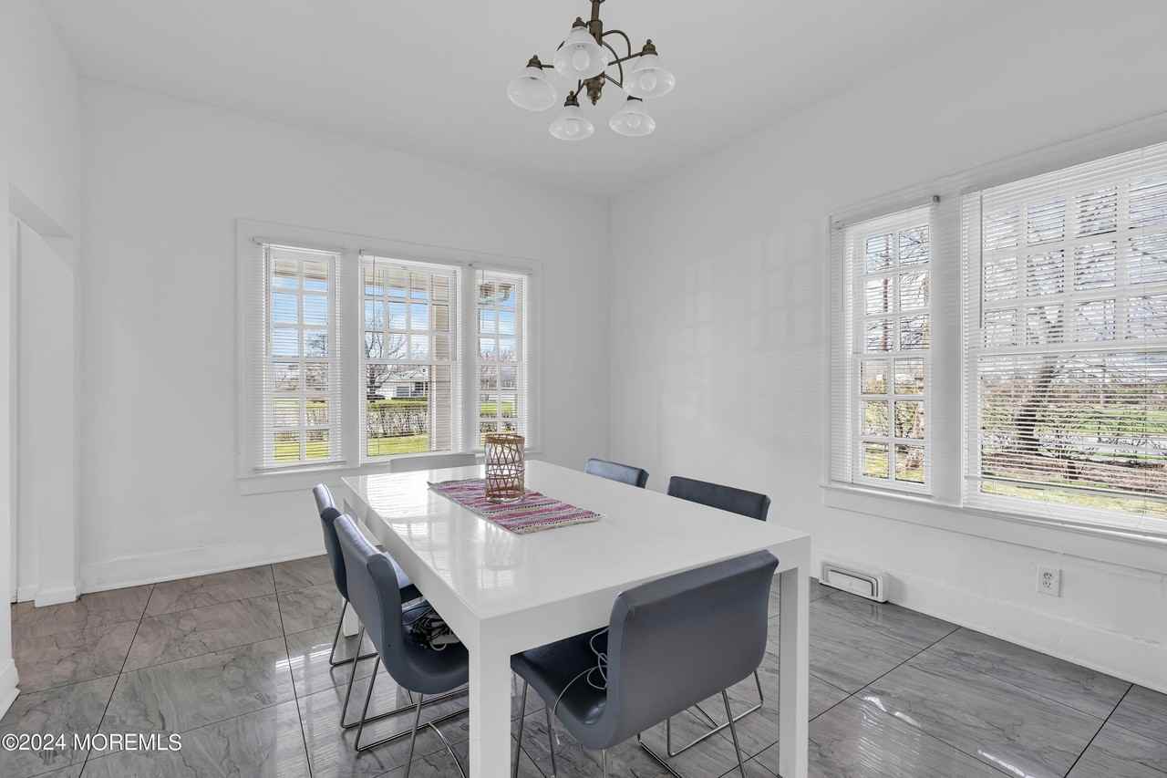 17 Lakeview Rd - Photo 5 of 30