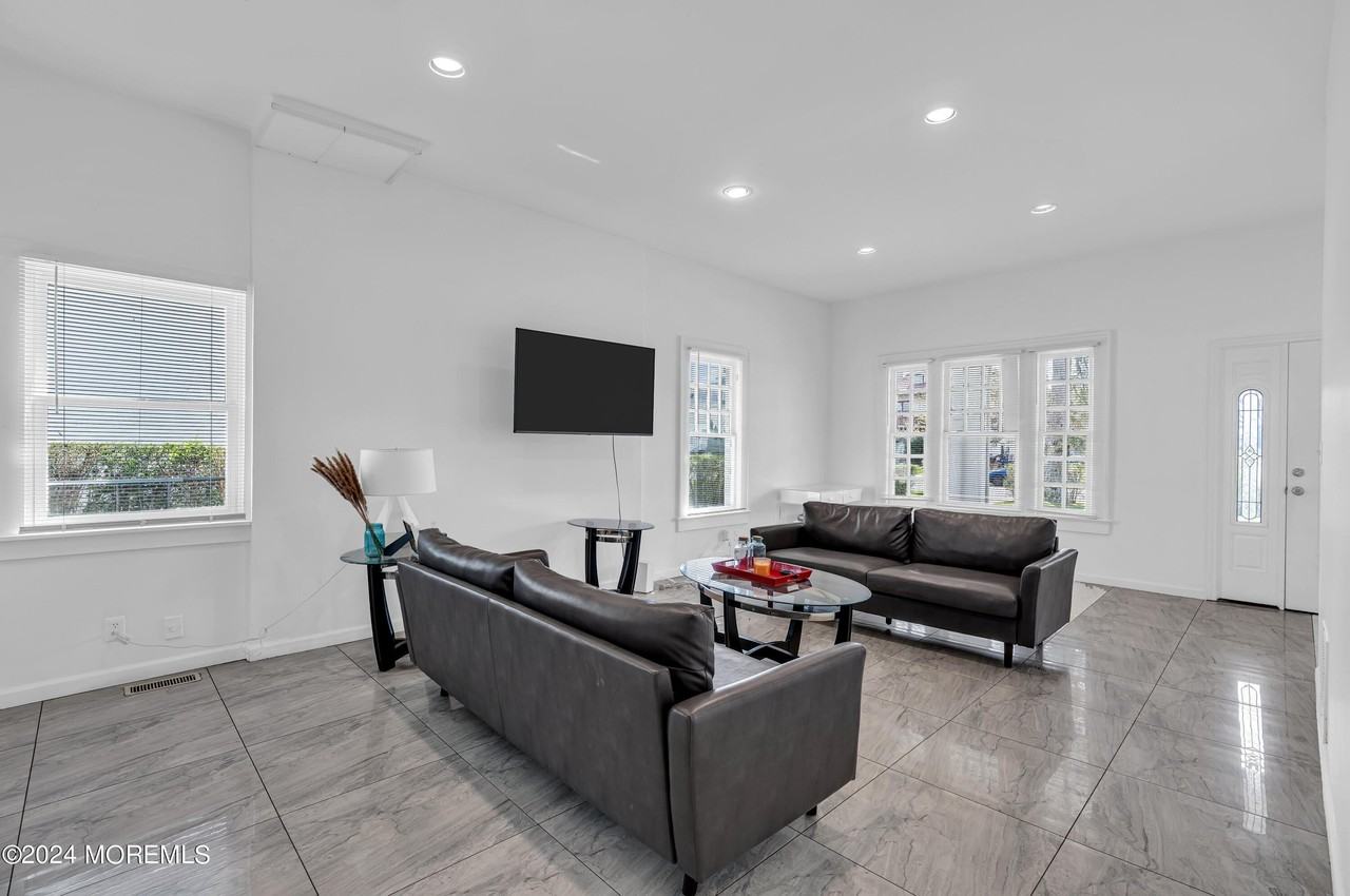 17 Lakeview Rd - Photo 6 of 30