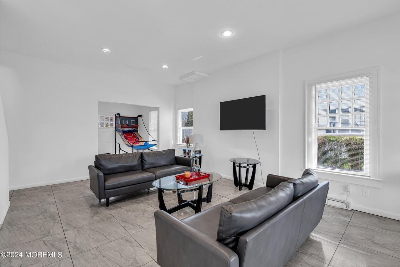 17 Lakeview Rd - Photo 7 of 30