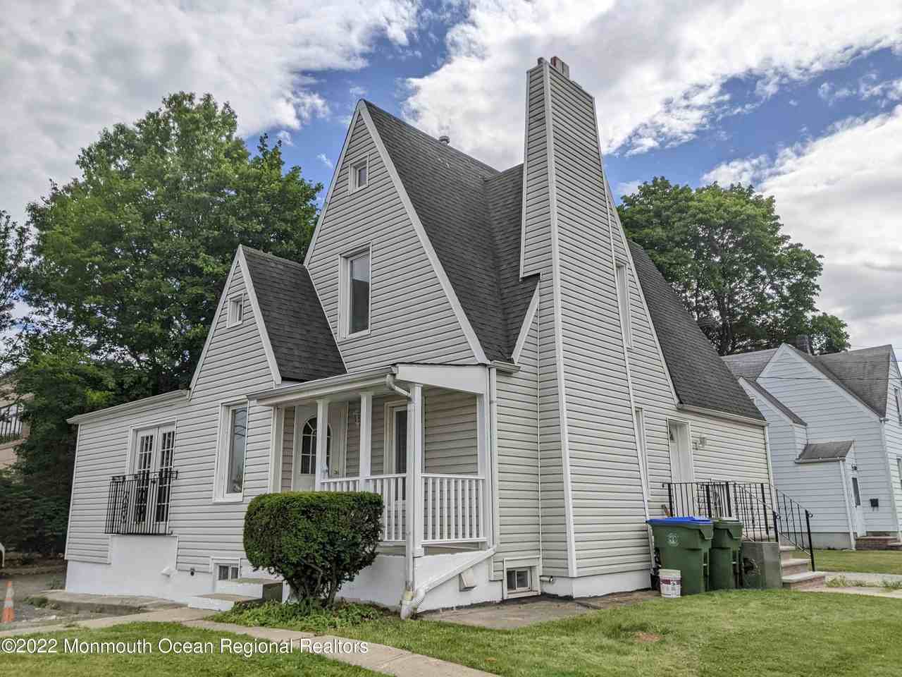 120 Plainfield Ave - Photo 4 of 26