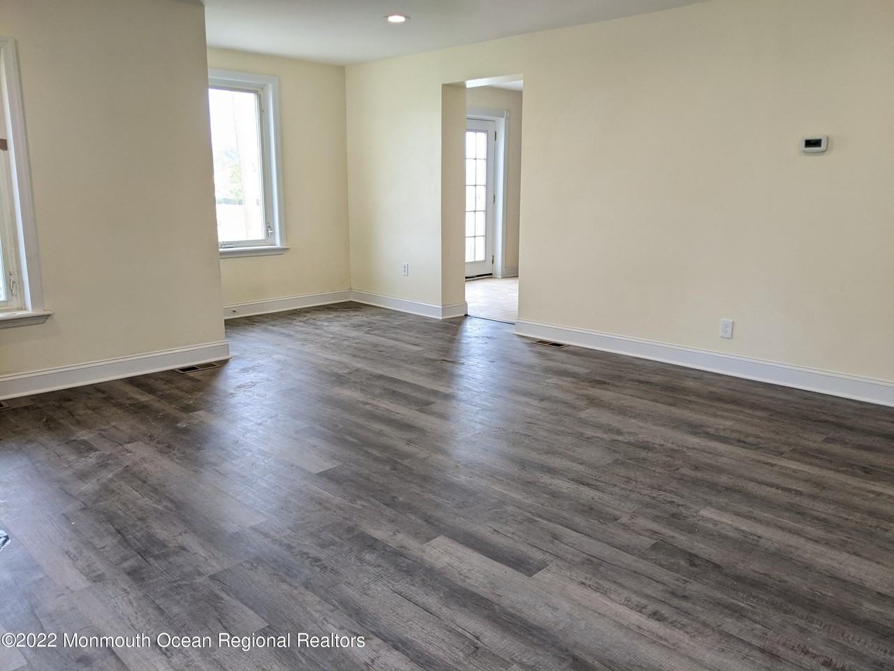 120 Plainfield Ave - Photo 5 of 26