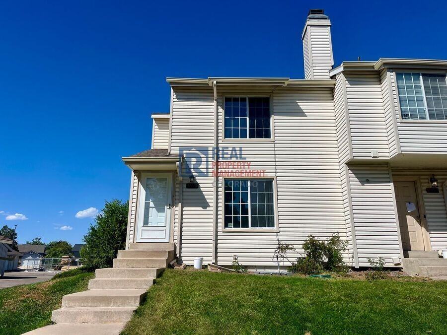 4177 S Mobile Cir #E