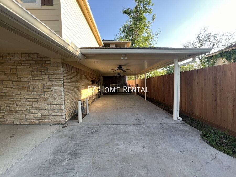 1014 Roxella St - Photo 4 of 33