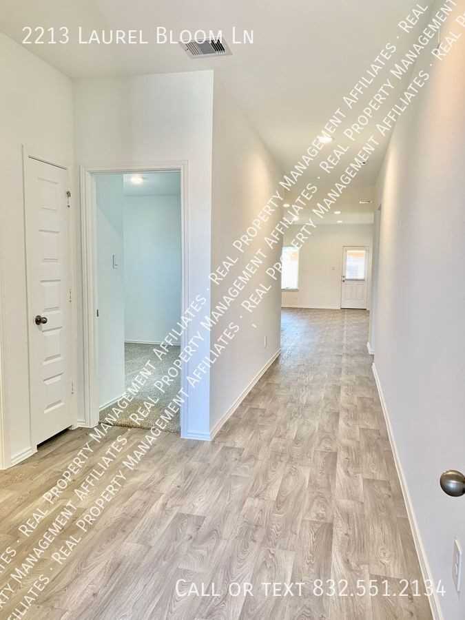 2213 Laurel Bloom Ln - Photo 2 of 27