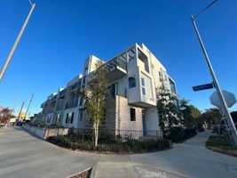 featured image of 14614 Vanowen St