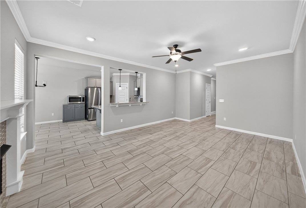 440 Willow Drive - Photo 2 of 26