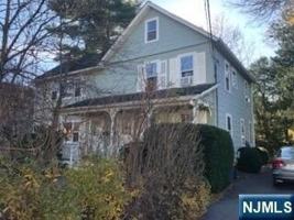 featured image of 15 Cross Ave