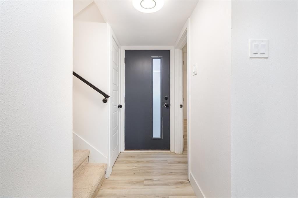 4140 Towngate Blvd - Photo 2 of 28