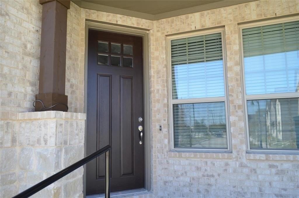 5501 Crosby Dr - Photo 4 of 34