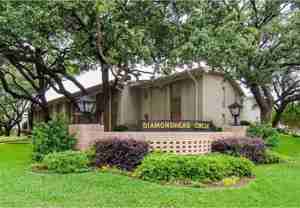 6357 Diamond Head Cir #B - Photo 1 of 1