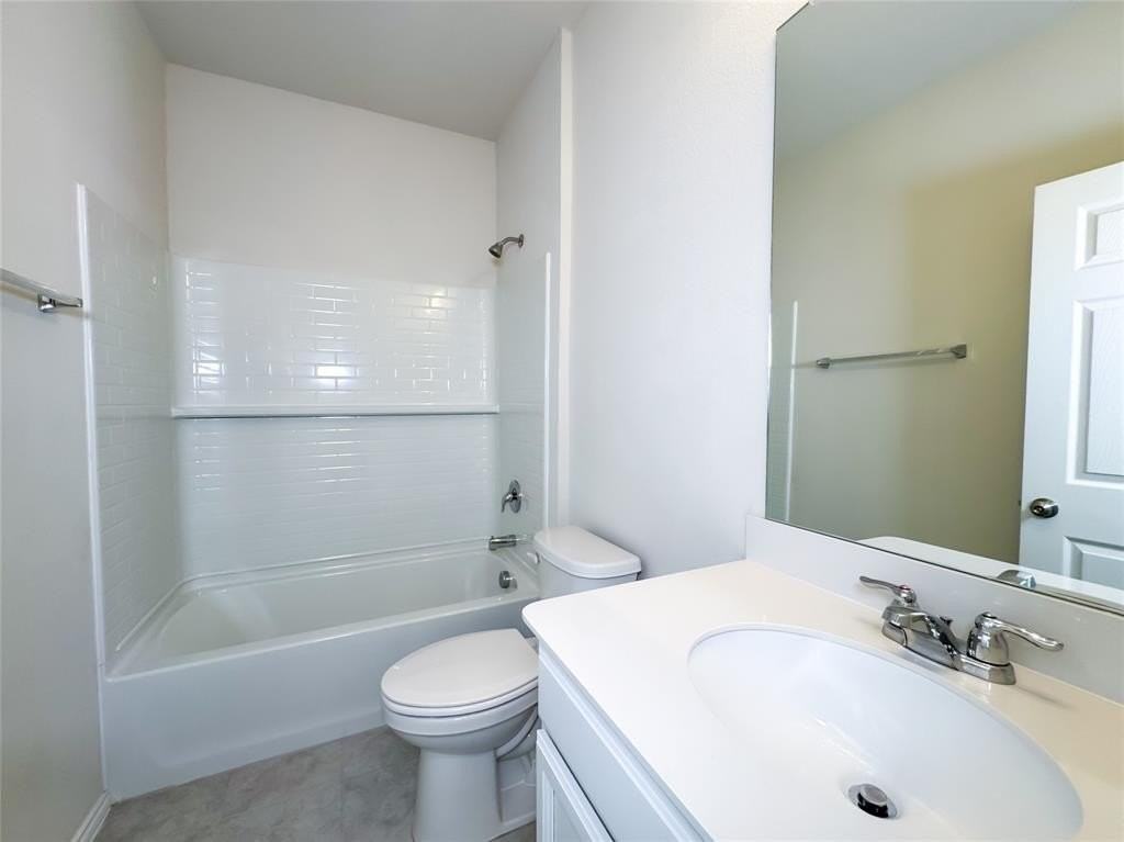 1145 Timberhurst Trl - Photo 3 of 15