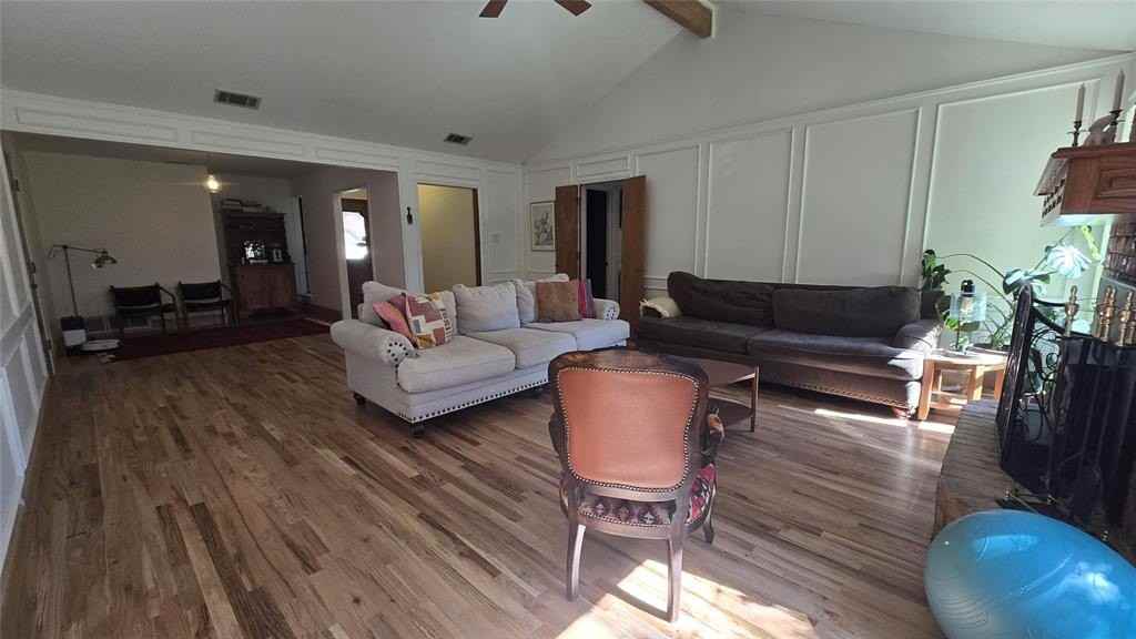 1001 Woodhaven Ct - Photo 6 of 22