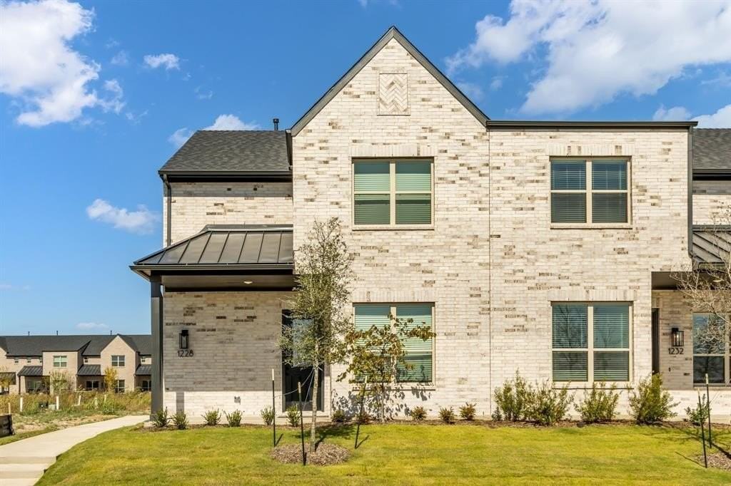 1228 Arkansas Springs St