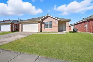 featured image of 3045 Meadowbrook Dr