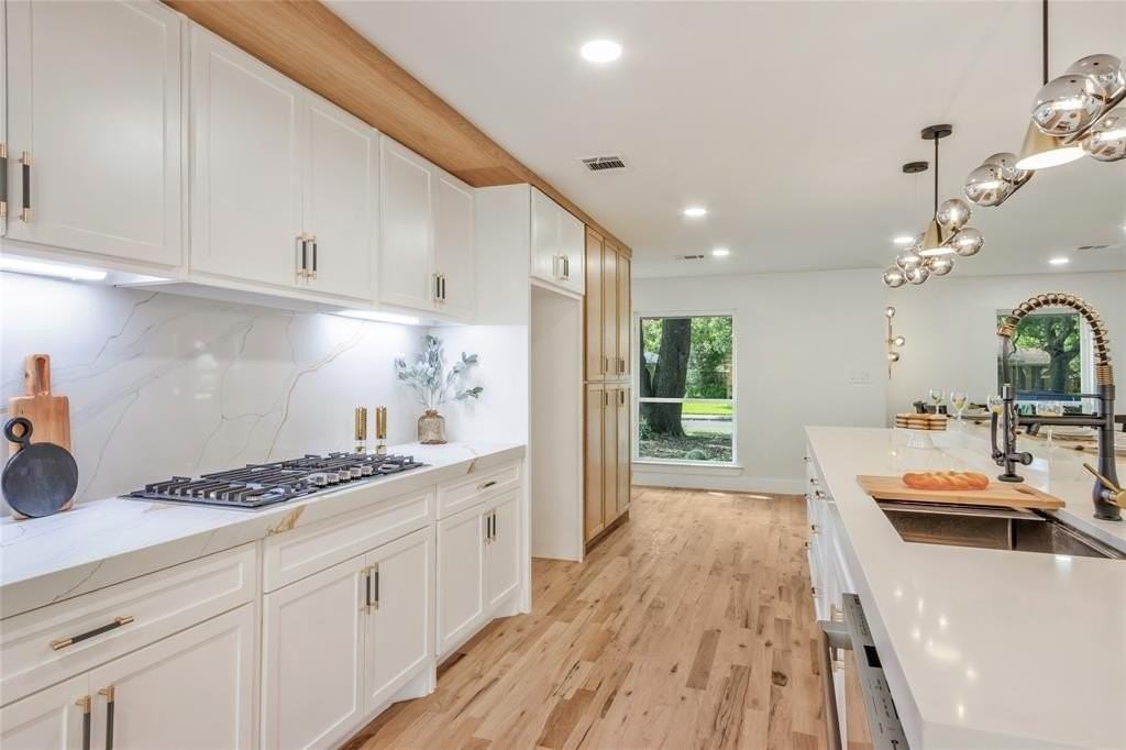 11115 Scotsmeadow Dr - Photo 5 of 40