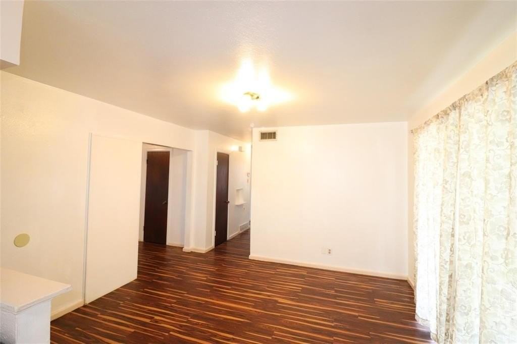 9107 Rustown Dr - Photo 7 of 30