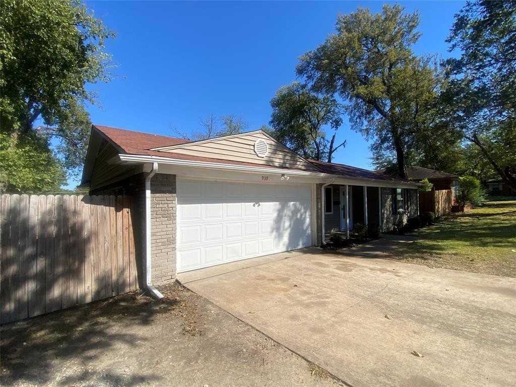 939 East Red Bird Lane