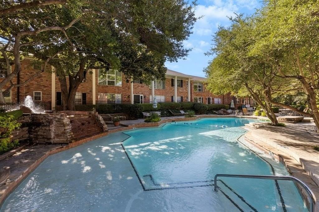 3012 Mahanna Springs Drive #A - Photo 3 of 32