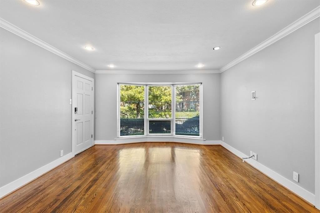 3012 Mahanna Springs Drive #A - Photo 5 of 32