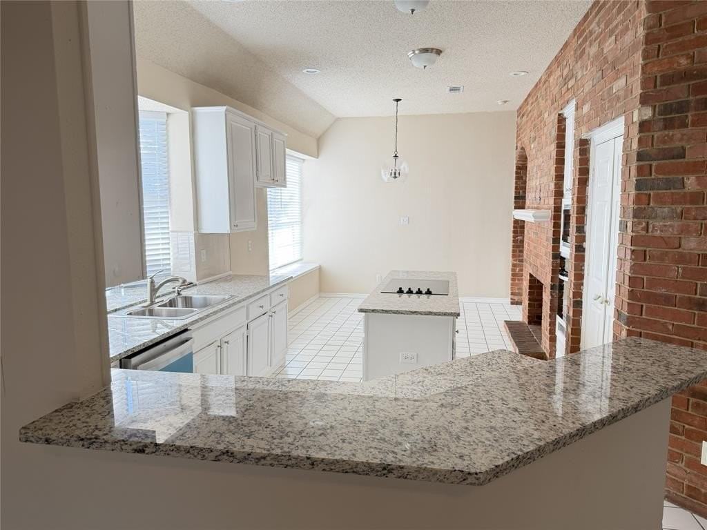 7000 Hillview Dr - Photo 5 of 18