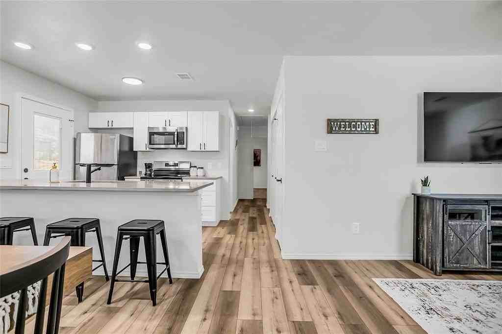 308 S 3rd St - Photo 3 of 19