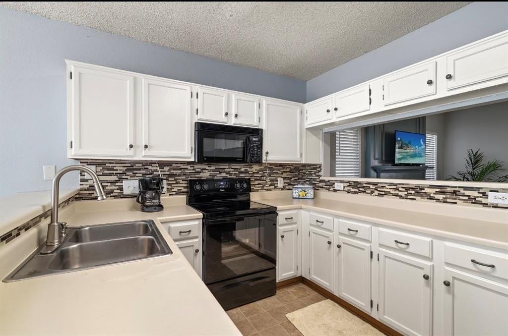 1520 Beach Ln - Photo 5 of 14