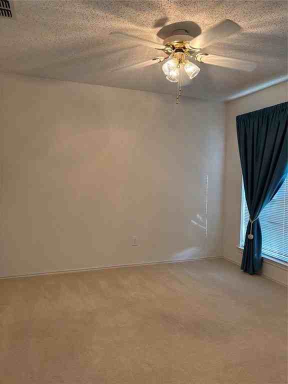 10720 Columbia Dr - Photo 3 of 7