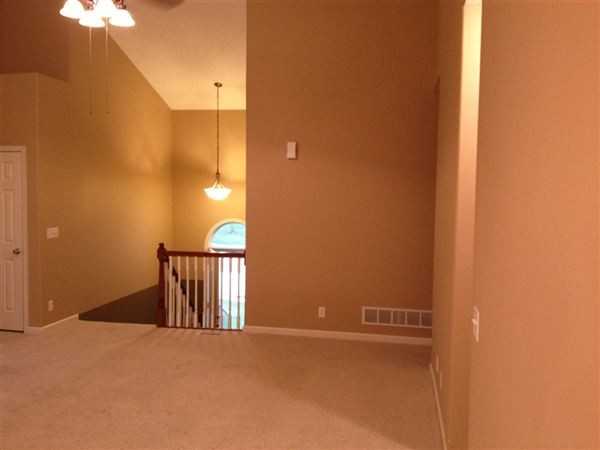 15323 Whitmore Cir - Photo 3 of 10