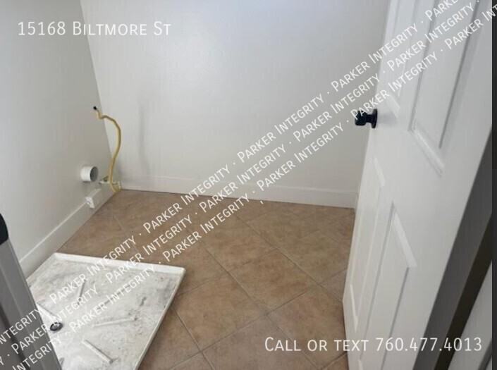 15168 Biltmore St - Photo 7 of 12