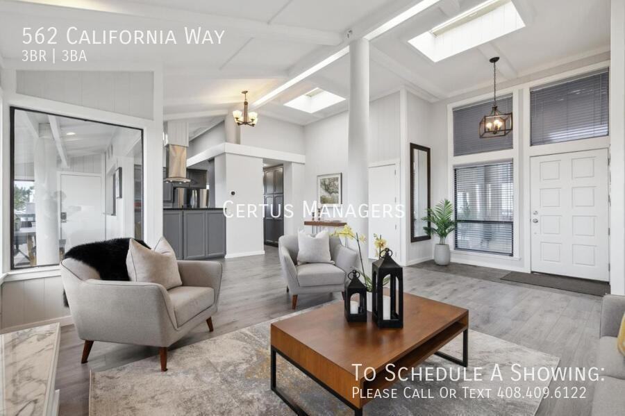 562 California Way - Photo 2 of 31