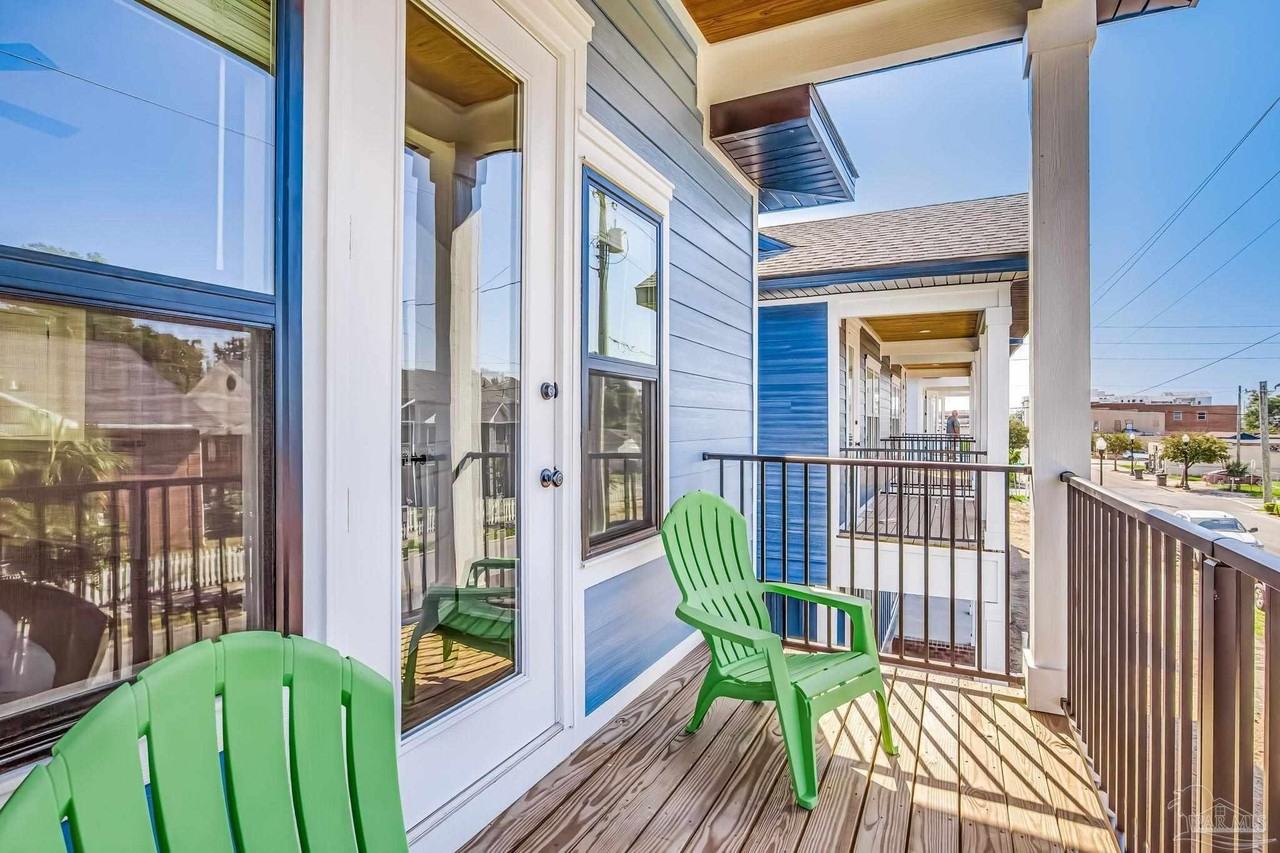 596 N De Villiers St #B - Photo 4 of 50