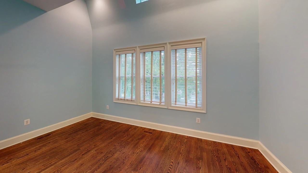 4405 5th St Nw - Photo 4 of 11