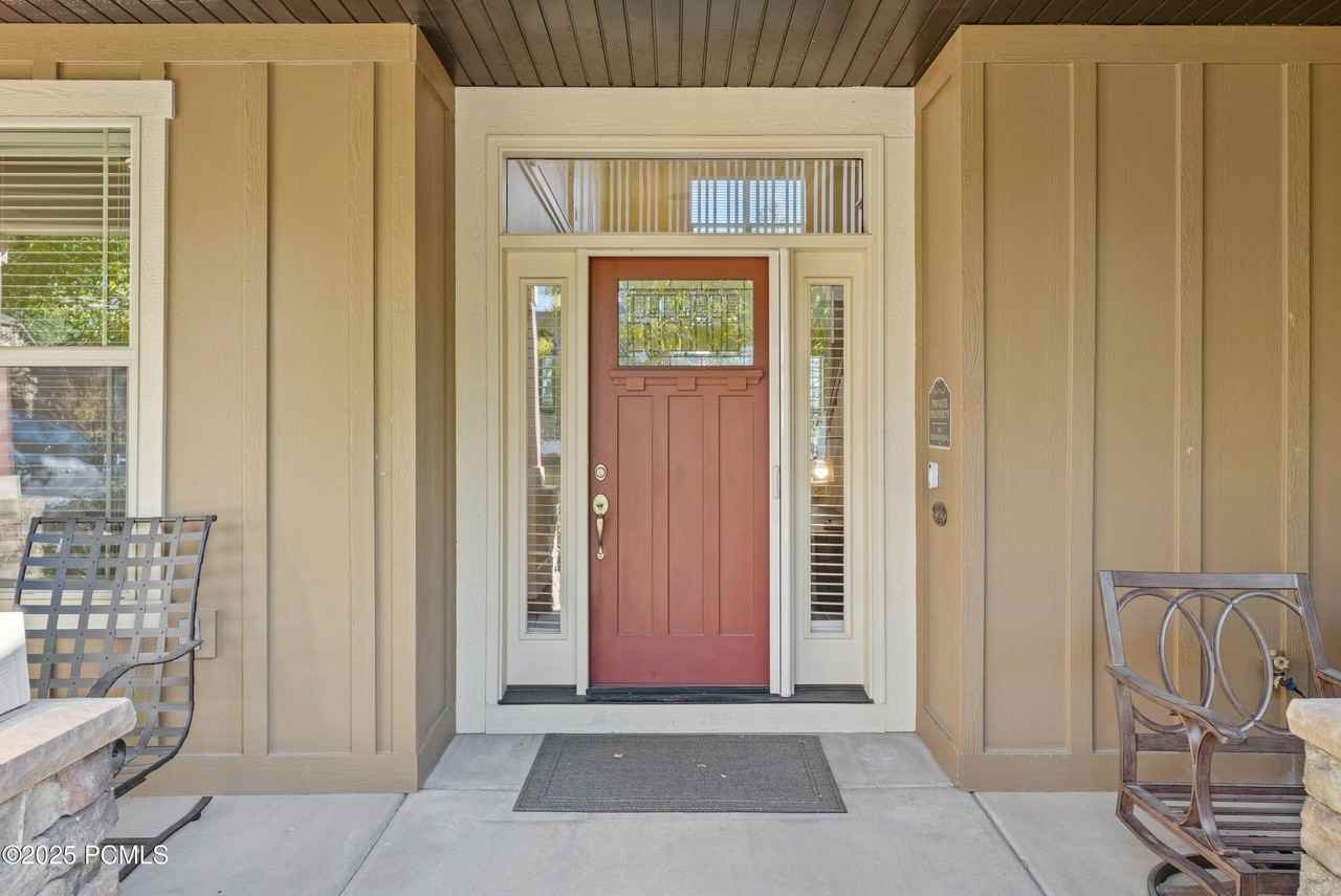 541 Craftsman Way - Photo 3 of 43