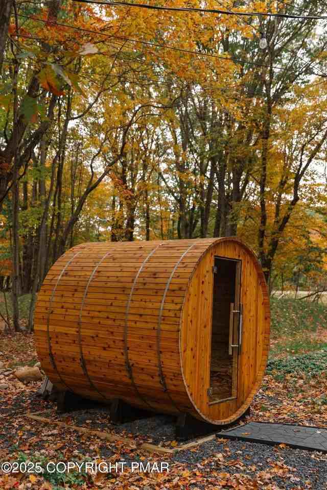 1242 Shadblow Rd - Photo 5 of 46