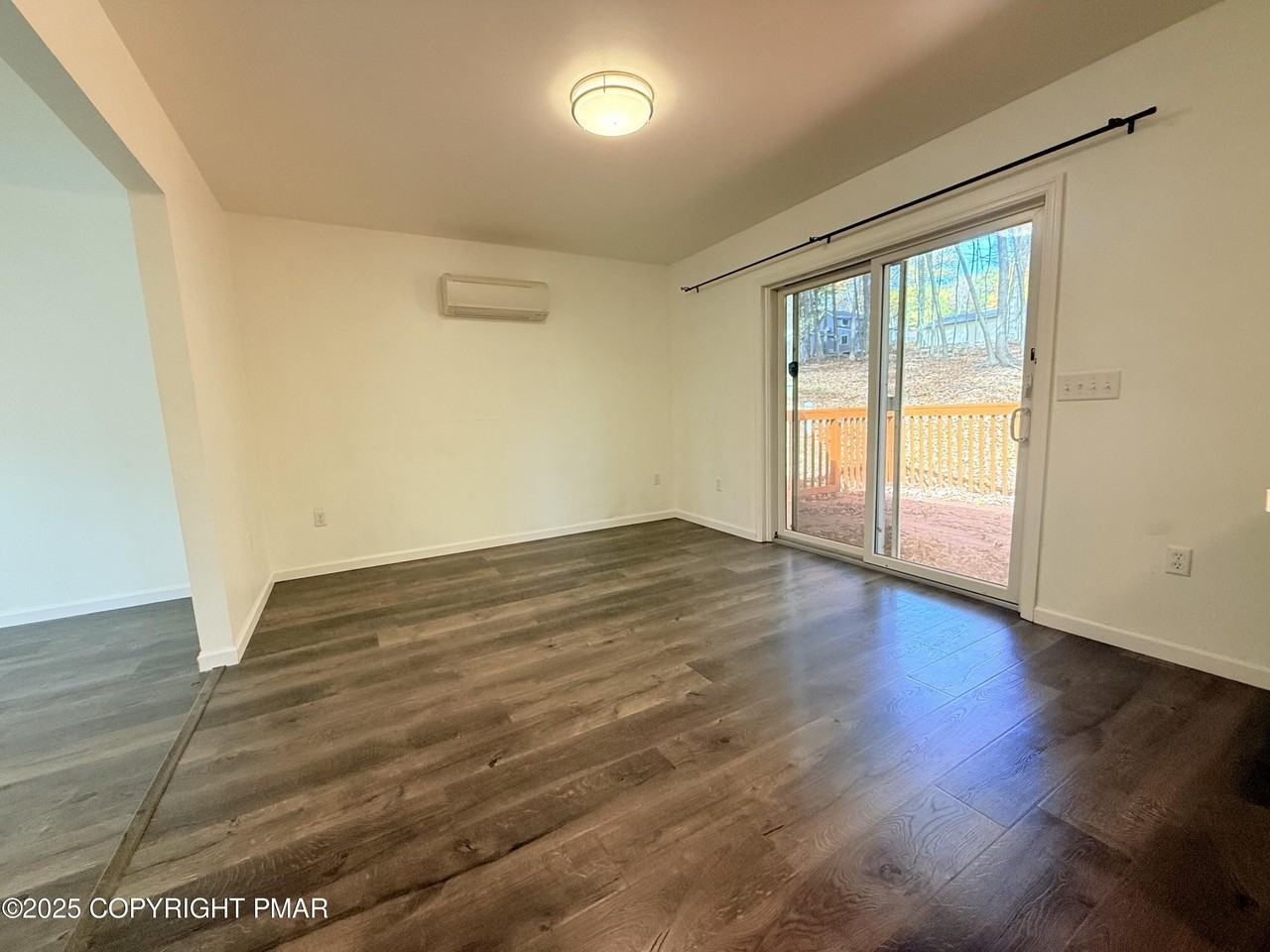 303 Otter Ct - Photo 5 of 18