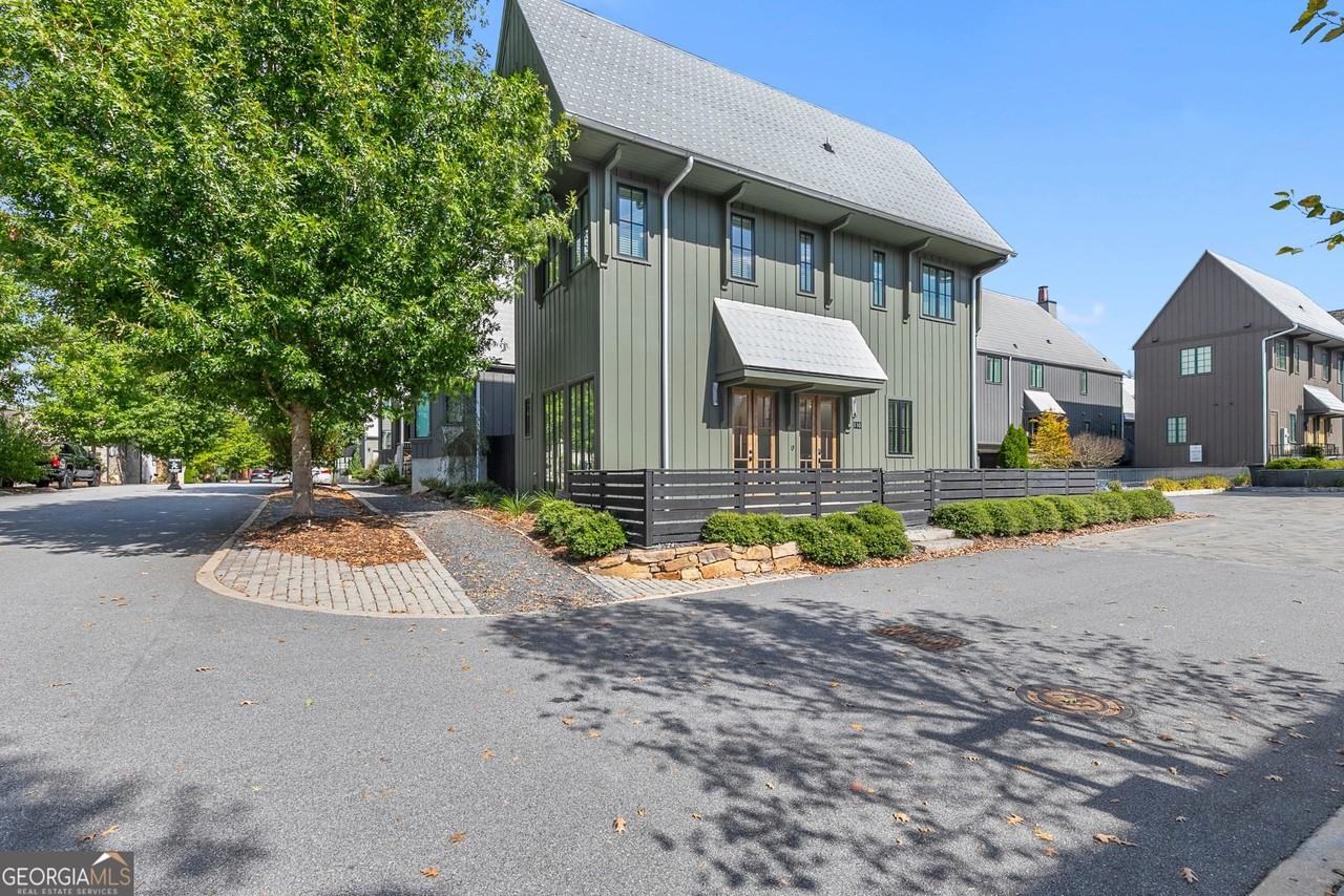 110 Central Ave - Photo 2 of 15