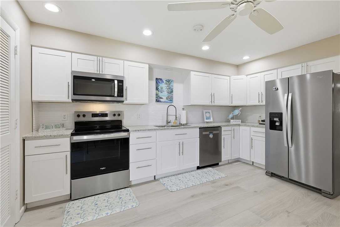 4019 Silver Palm Dr Unit 8 #8 - Photo 6 of 30