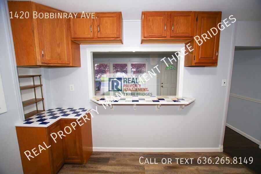 1420 Bobbinray Ave - Photo 4 of 20