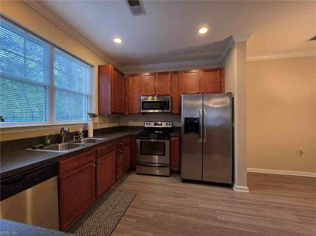 908 Southmoor Drive #105 - Photo 7 of 26