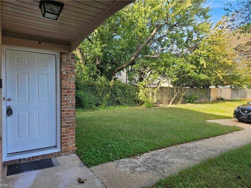 723 Atterbury Ct - Photo 3 of 27