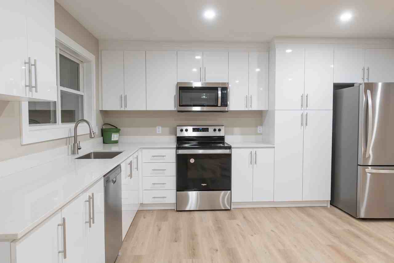 3 Charlton Avenue #1 - Photo 2 of 12