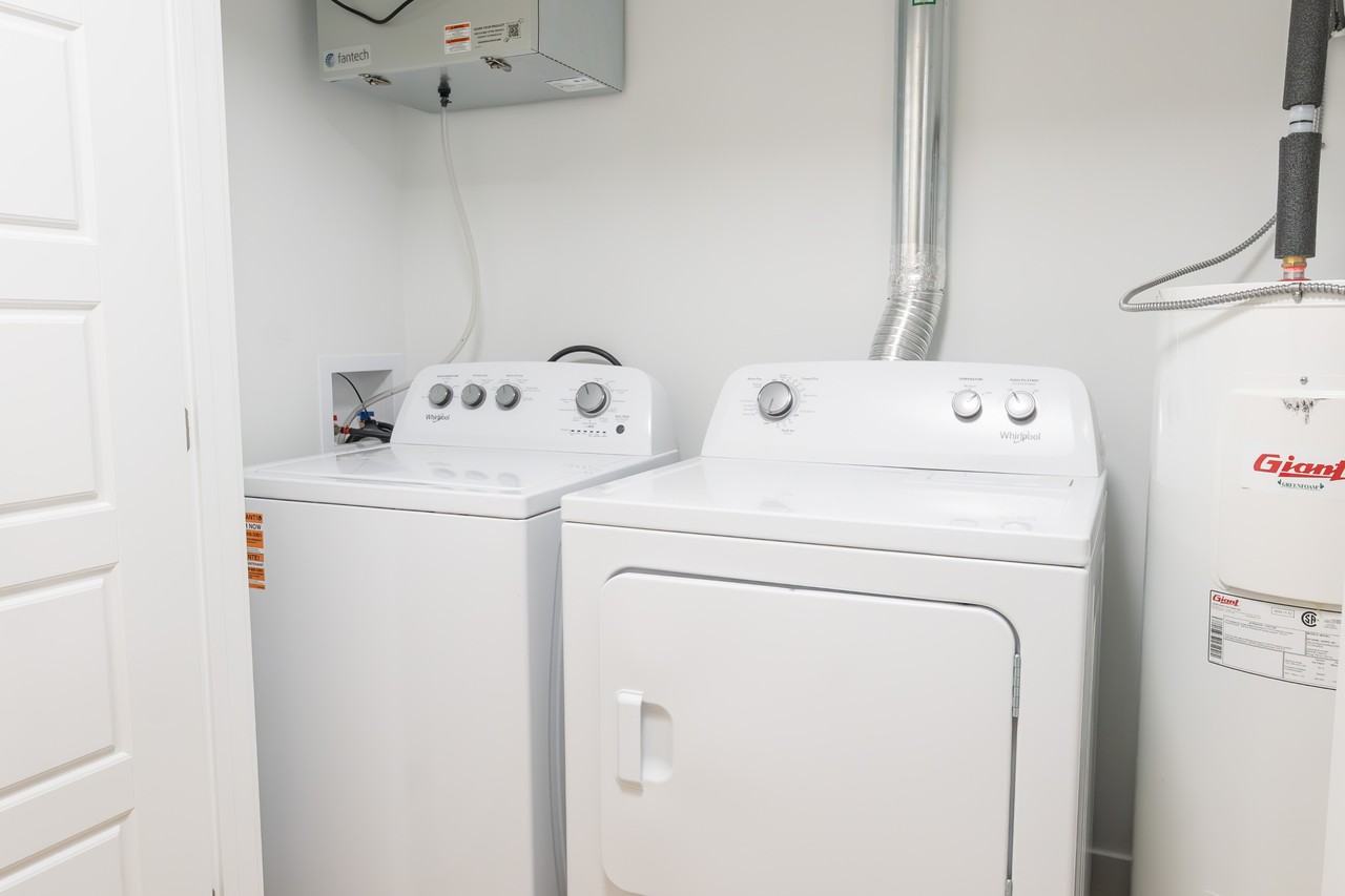 3 Charlton Avenue #1 - Photo 4 of 12