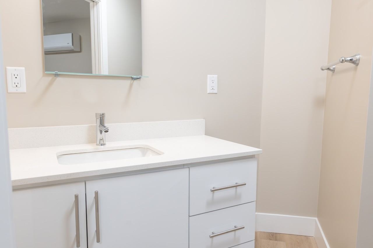 3 Charlton Avenue #1 - Photo 6 of 12