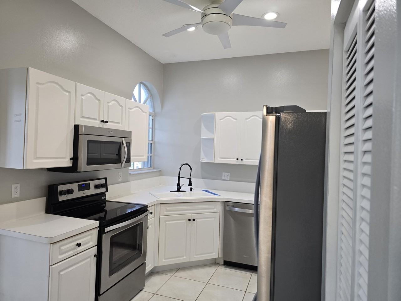 6179 Bear Creek Ct - Photo 2 of 34