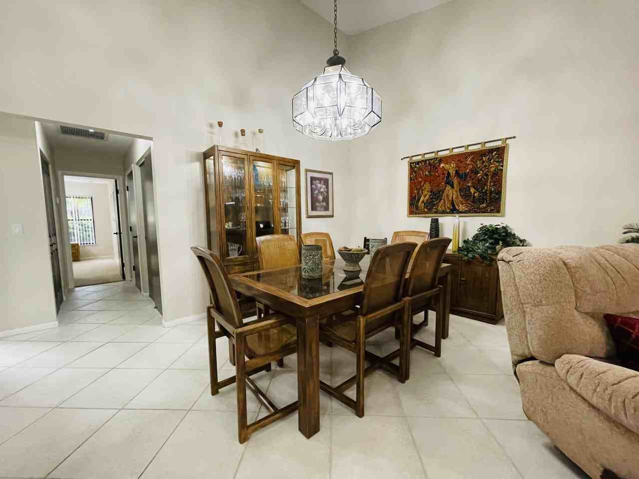 354 Sw 28th Ave - Photo 4 of 49