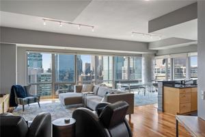 featured image of 929 Portland Ave #2501