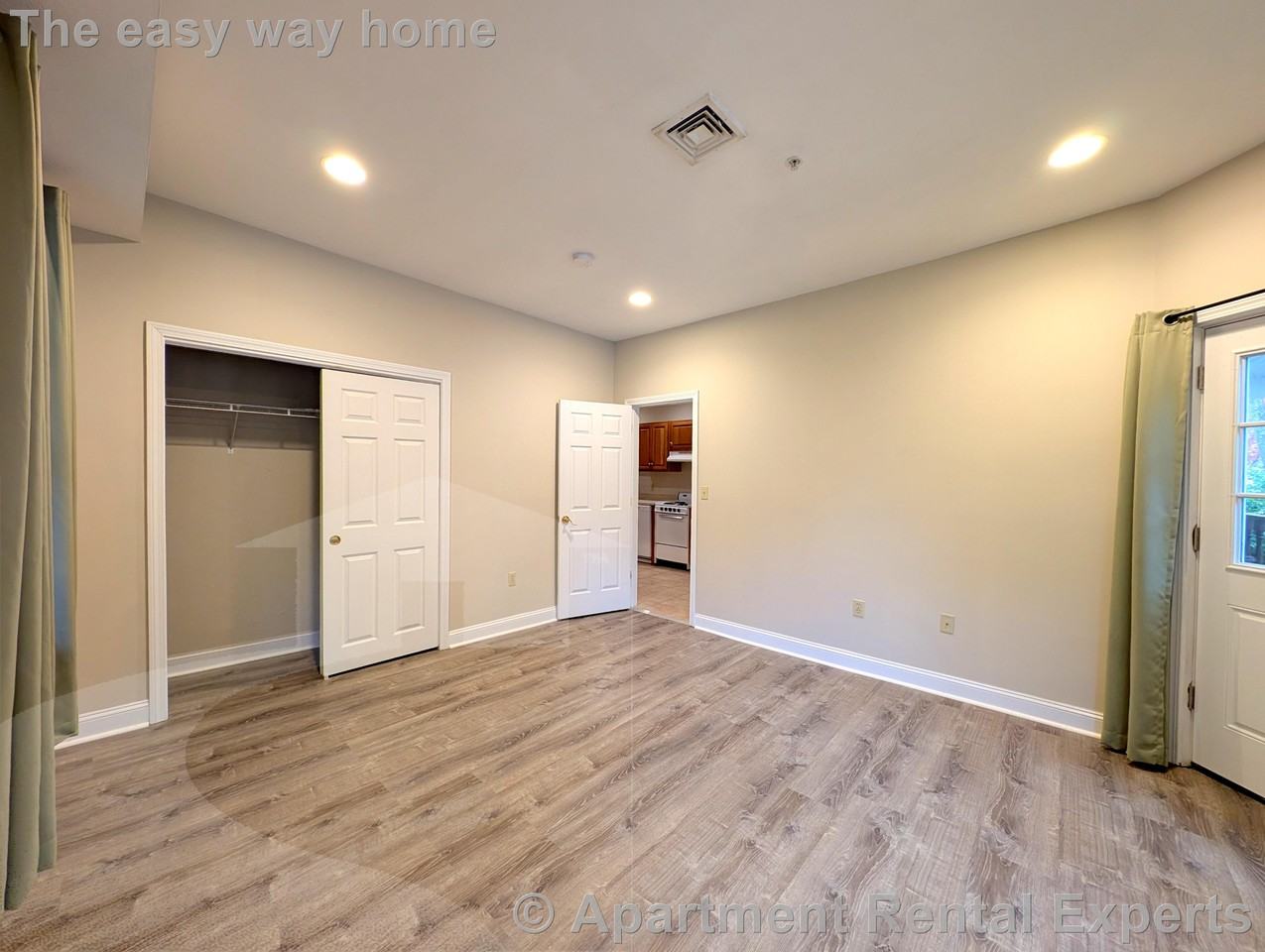 466 Green St #2 - Photo 4 of 9