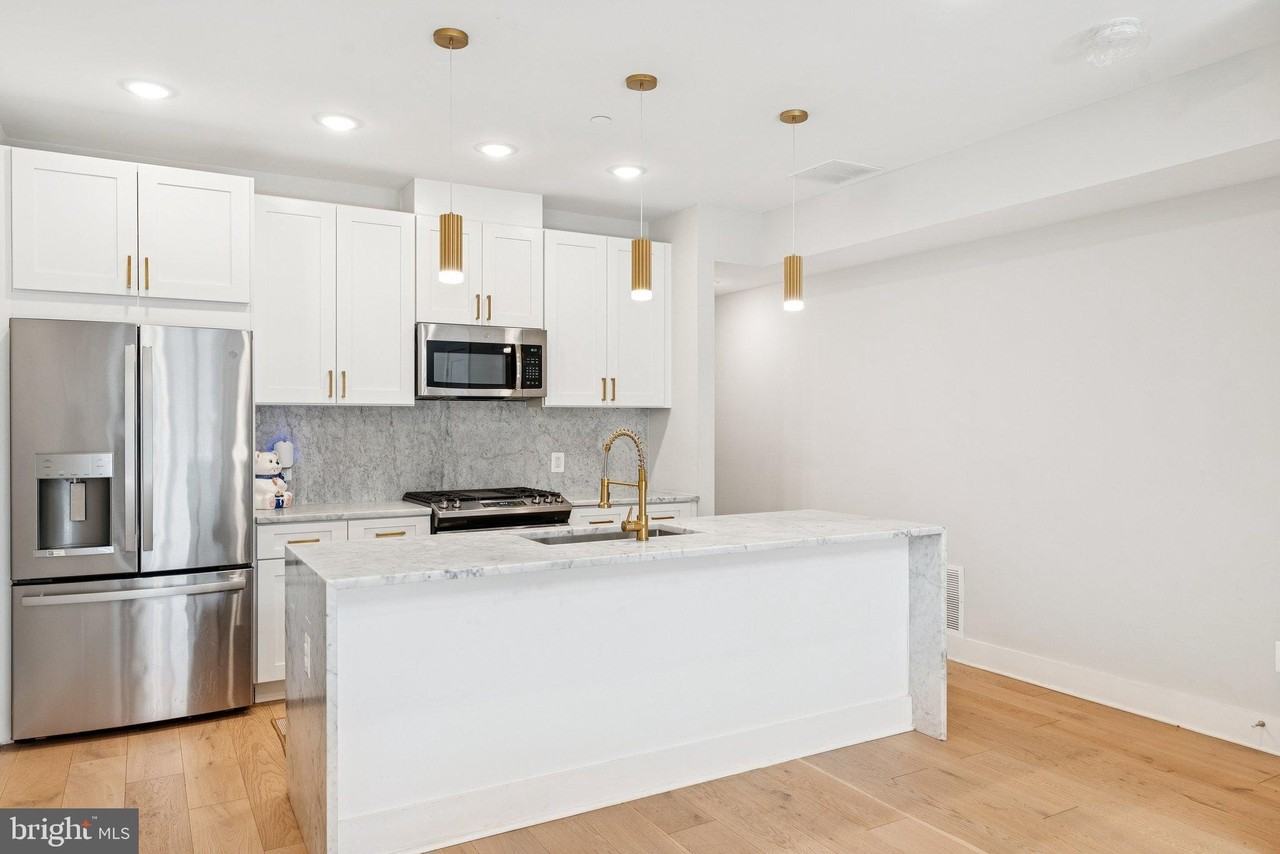 1705 Trinidad Ave Ne Apt 2 #2 - Photo 3 of 24