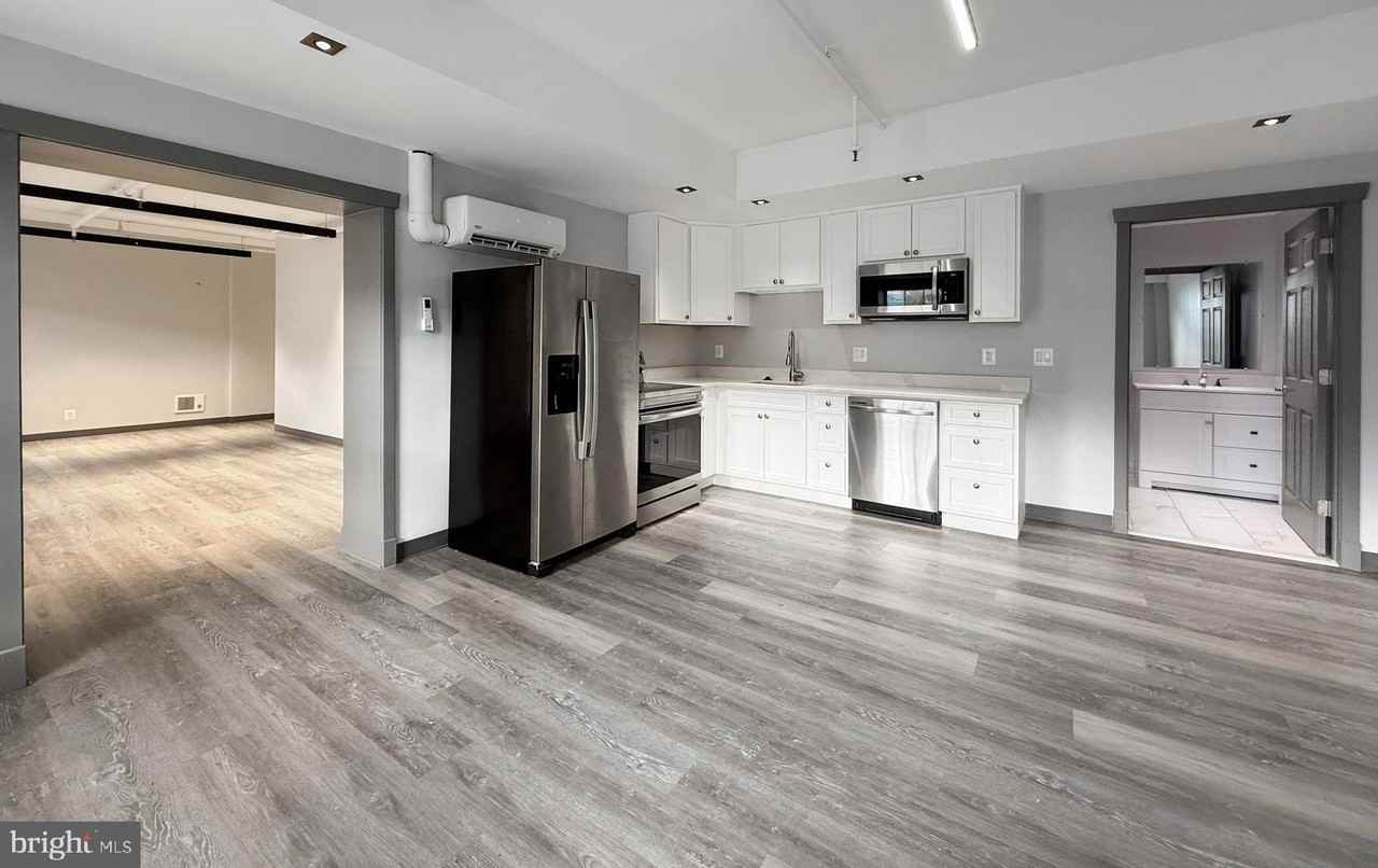 1365 Wisconsin Avenue Northwest #2 - Photo 5 of 14