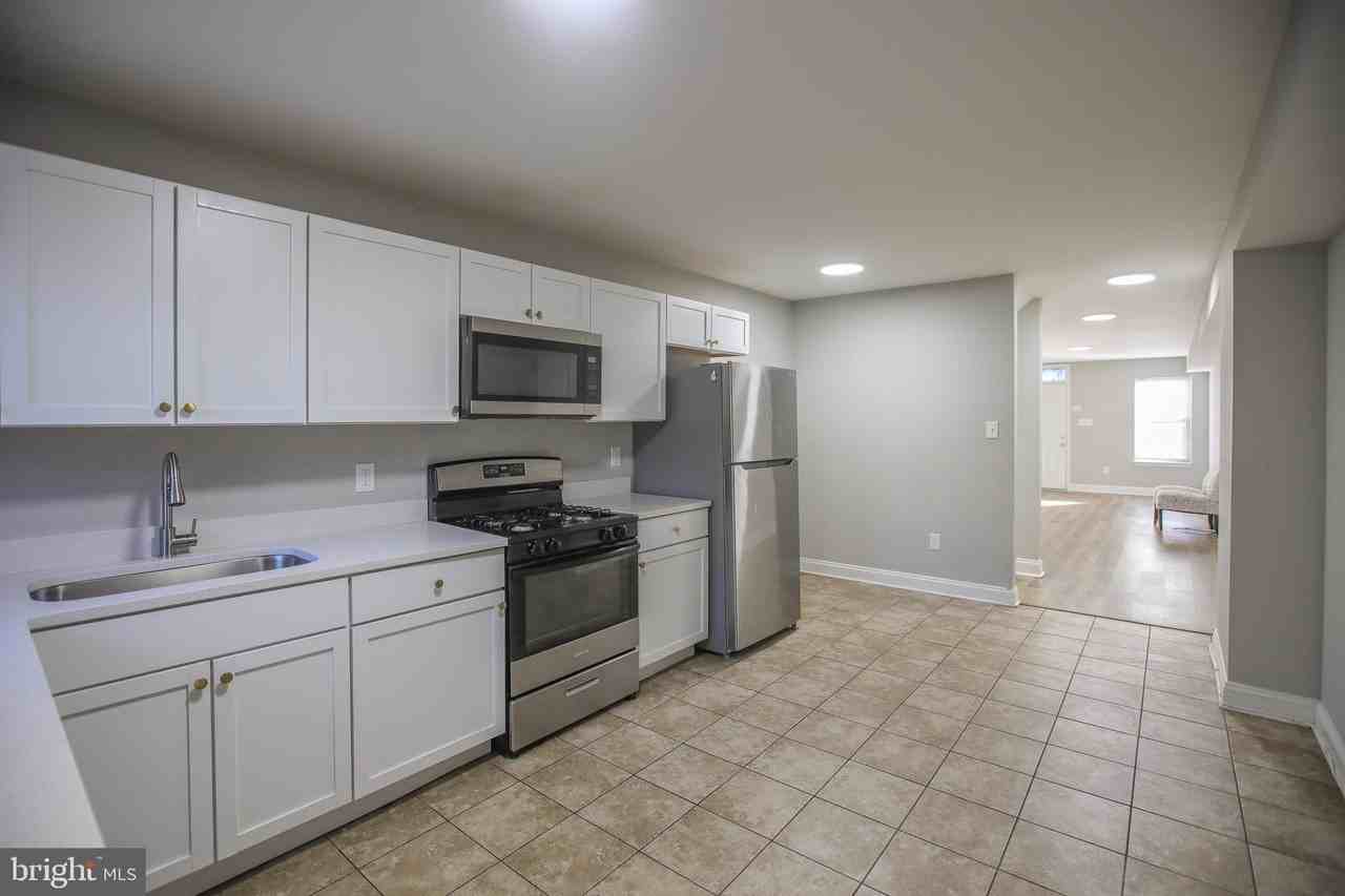 530 North Montford Avenue - Photo 4 of 38